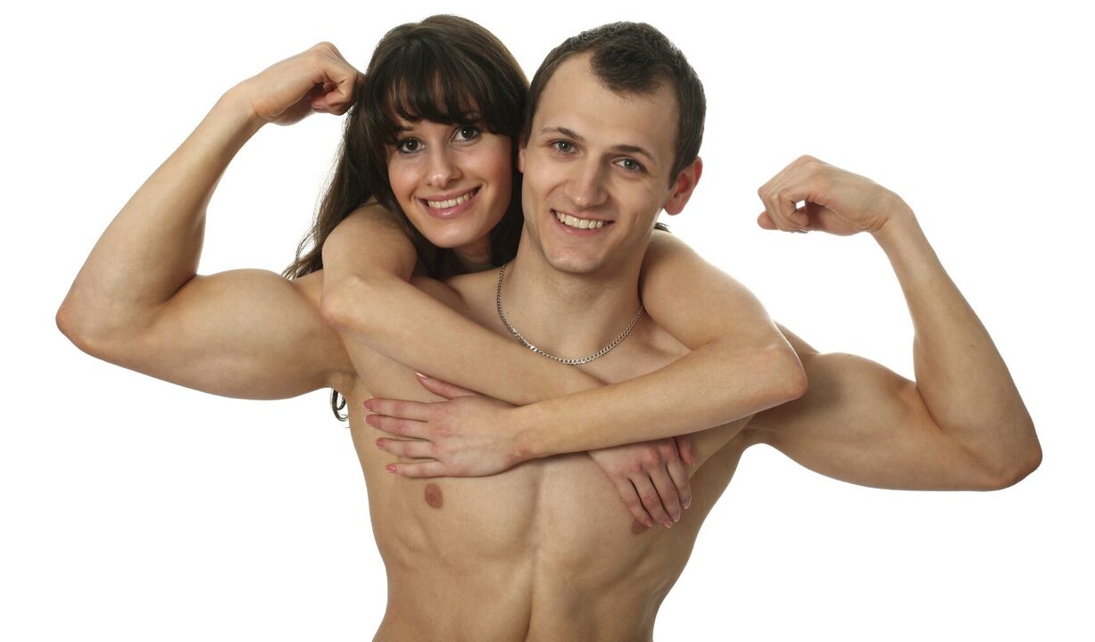 naine mehega, kellel on peenise laienemine